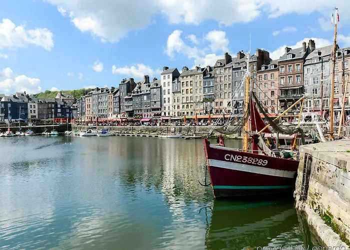 翁弗勒尔美居酒店 酒店