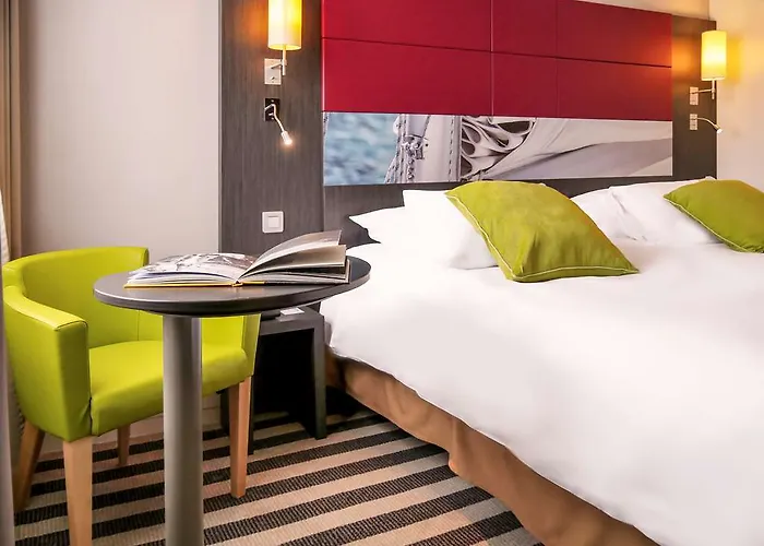 翁弗勒尔美居酒店